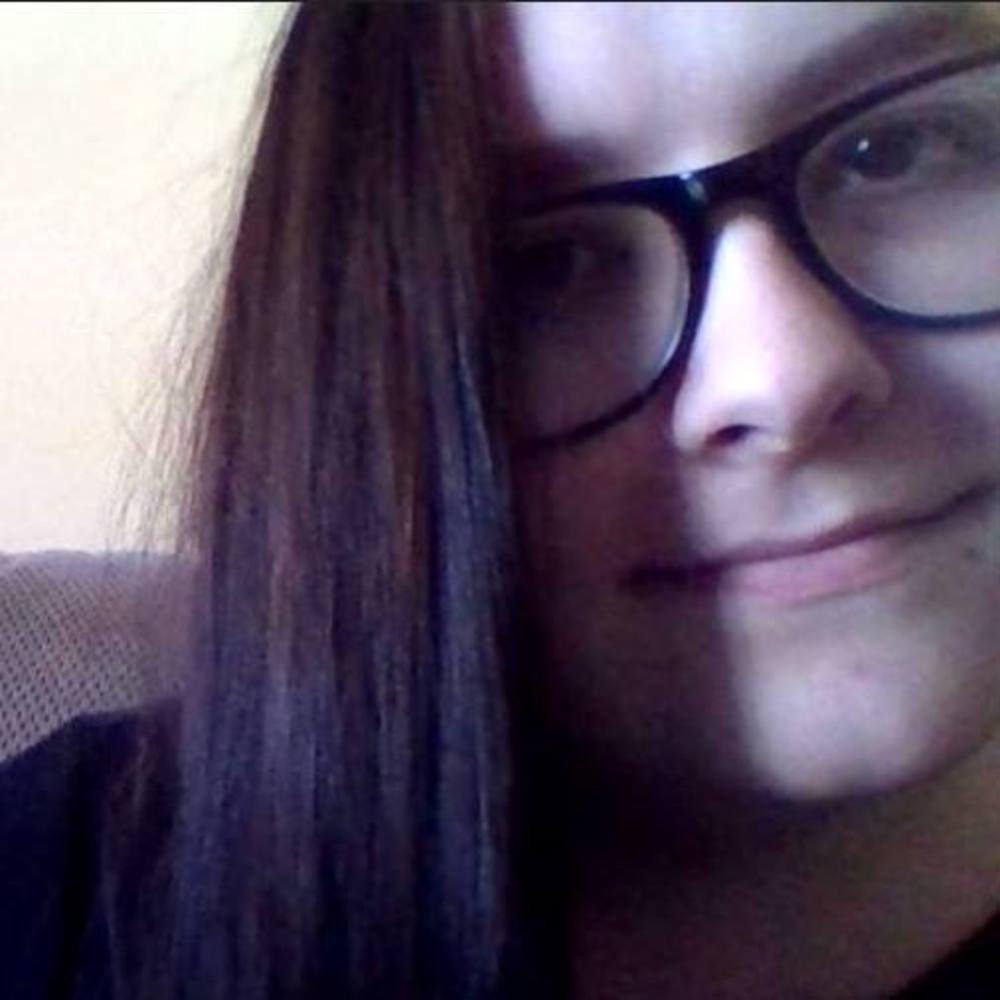 Meet your Posher, Abigail